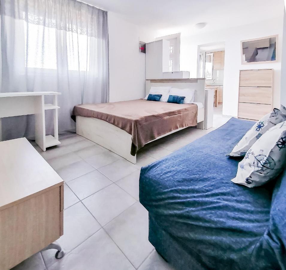 Apartments Siesta Tivat Exterior photo