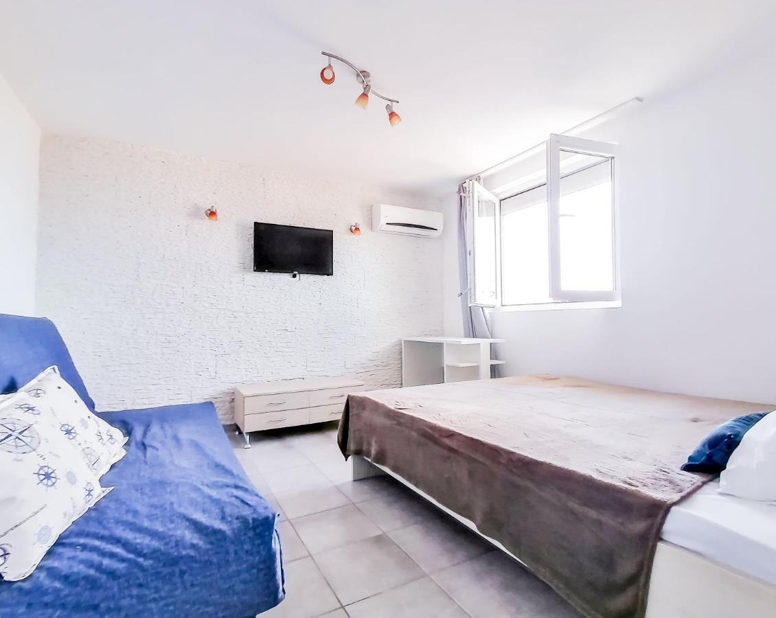 Apartments Siesta Tivat Exterior photo